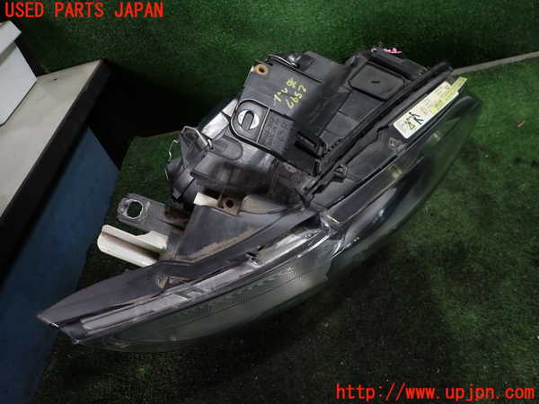 1UPJ-25971130]BMW 120i カブリオレ E88(UL20)右ヘッドライト HID 中古_m0002.jpg