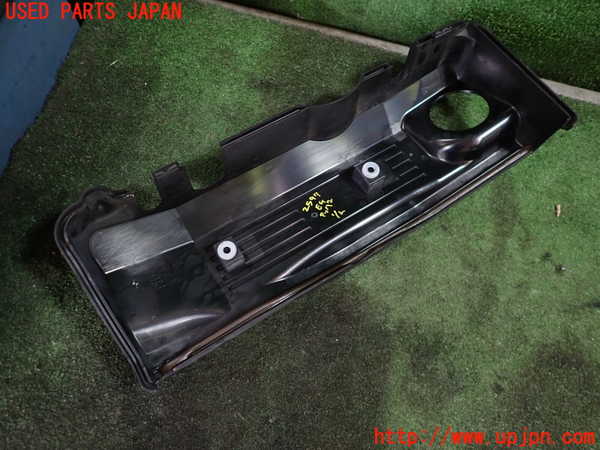 1UPJ-25972160]BMW 120i カブリオレ E88(UL20)エンジンアッパーカバー 中古_m0003.jpg