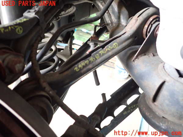 1UPJ-25975146]BMW 120i カブリオレ E88(UL20)右リアアッパーアーム1 中古_m0001.jpg