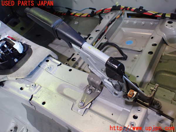 1UPJ-25977550]BMW 120i カブリオレ E88(UL20)サイドブレーキレバー 中古_m0001.jpg