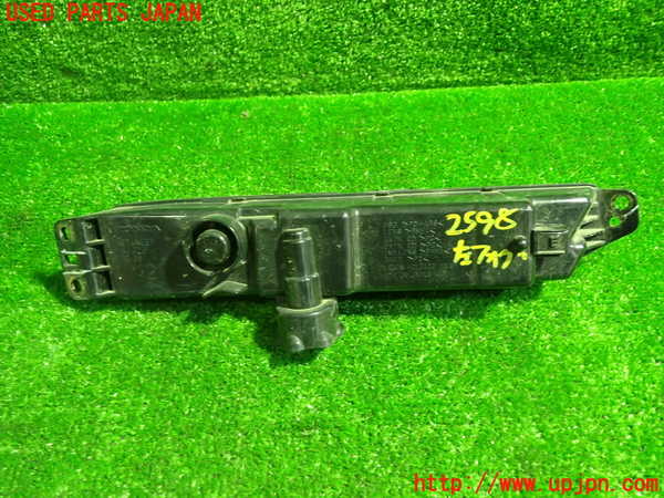 5UPJ-25981182]ヴェゼル ハイブリッド(e：HEV)(RU3)左フォグ 中古_m0003.jpg