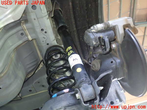 5UPJ-25985070]ヴェゼル ハイブリッド(e：HEV)(RU3)右リアショックアブソーバー 中古_m0001.jpg