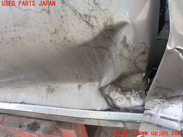 1UPJ-26001230]ボルボ・V90(PB420TMA)右前ドア SEKURIT M53 【ジャンク】_m0003.jpg