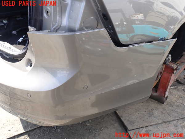 5UPJ-26001610]ボルボ・V90(PB420TMA)リアバンパー 中古_m0003.jpg