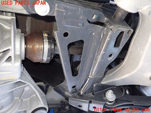 5UPJ-26005295]ボルボ・V90(PB420TMA)リアメンバー 中古_m0004.jpg