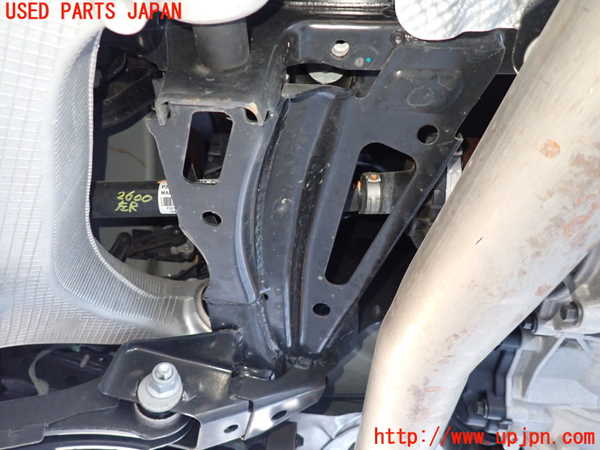 5UPJ-26005295]ボルボ・V90(PB420TMA)リアメンバー 中古_m0005.jpg