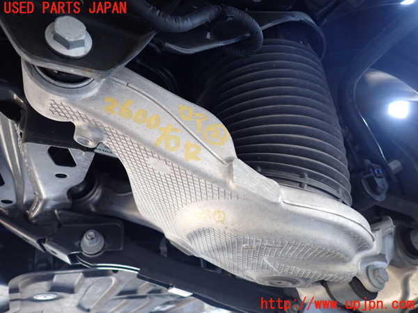 1UPJ-26005205]ボルボ・V90(PB420TMA)右リアロアアーム2 中古_m0001.jpg