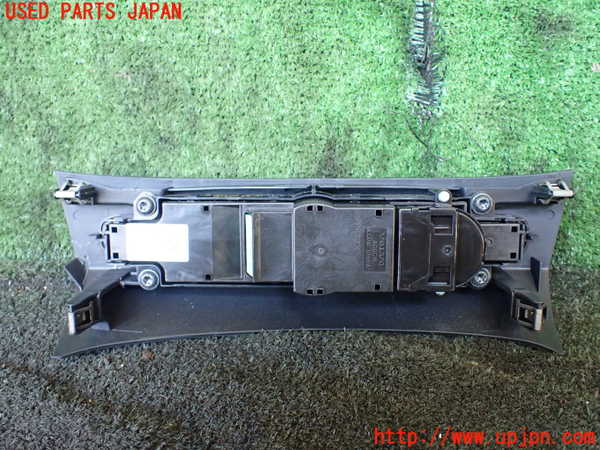 1UPJ-26006306]ボルボ・V90(PB420TMA)スイッチ1 (ハザード他) 中古_m0002.jpg