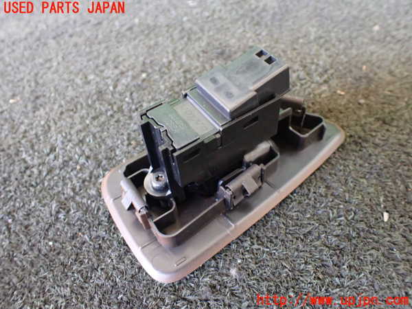 1UPJ-26006245]ボルボ・V90(PB420TMA)左前パワーウィンドウスイッチ 中古_m0002.jpg