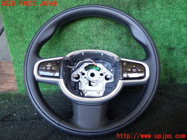 1UPJ-26007855]ボルボ・V90(PB420TMA)ステアリングホイール 中古_m0001.jpg