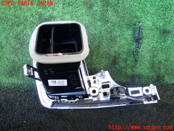 1UPJ-26007527]ボルボ・V90(PB420TMA)エアコン吹き出し口2 (右) 中古_m0002.jpg