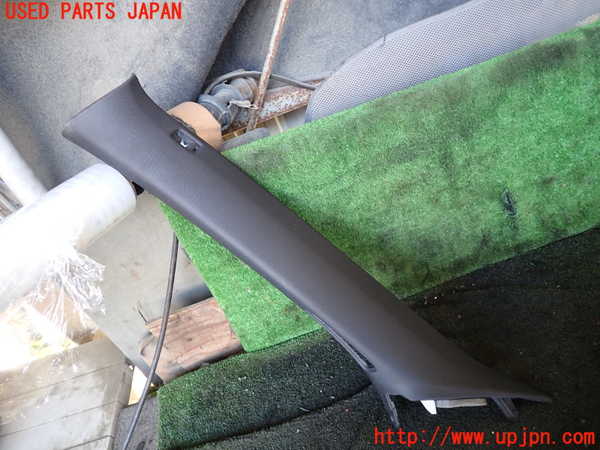 1UPJ-26007660]ボルボ・V90(PB420TMA)左フロントピラートリム 中古_m0001.jpg