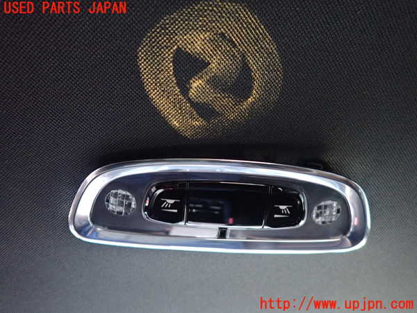 1UPJ-26006412]ボルボ・V90(PB420TMA)ルームランプ2 (2列目) 中古_m0001.jpg
