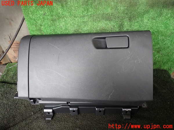 5UPJ-26017516]エクストレイル(SNT33)グローブボックス1 中古_m0001.jpg
