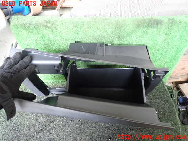 5UPJ-26017516]エクストレイル(SNT33)グローブボックス1 中古_m0003.jpg
