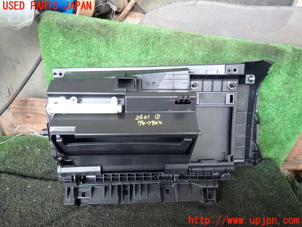 5UPJ-26017516]エクストレイル(SNT33)グローブボックス1 中古_m0004.jpg