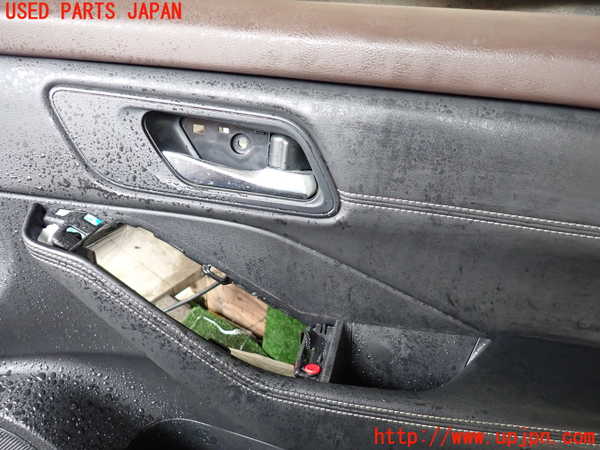 5UPJ-26011234]エクストレイル(SNT33)右前ドア内張り 中古_m0002.jpg