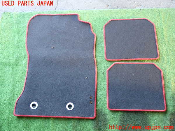 1UPJ-26027800]GR86(BRZ)(ZN8)フロアマット 中古_m0005.jpg