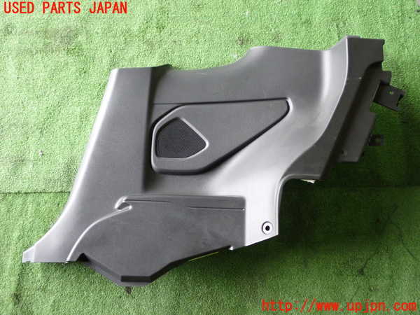1UPJ-26027675]GR86(BRZ)(ZN8)右リアピラートリム 中古_m0001.jpg
