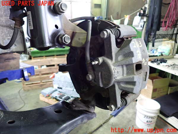 1UPJ-26034295]エスティマハイブリッド(AHR20W)左フロントナックルハブ 中古_m0002.jpg