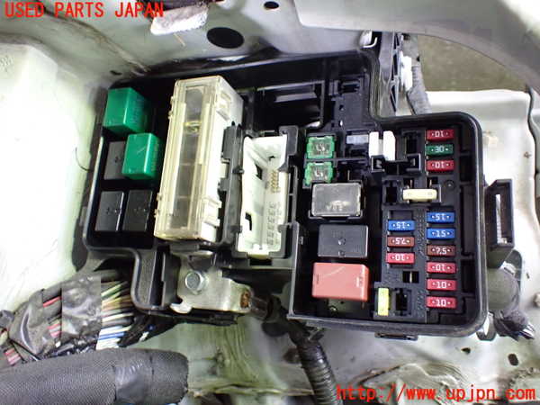 1UPJ-26036743]エスティマハイブリッド(AHR20W)ヒューズボックス3 中古_m0002.jpg