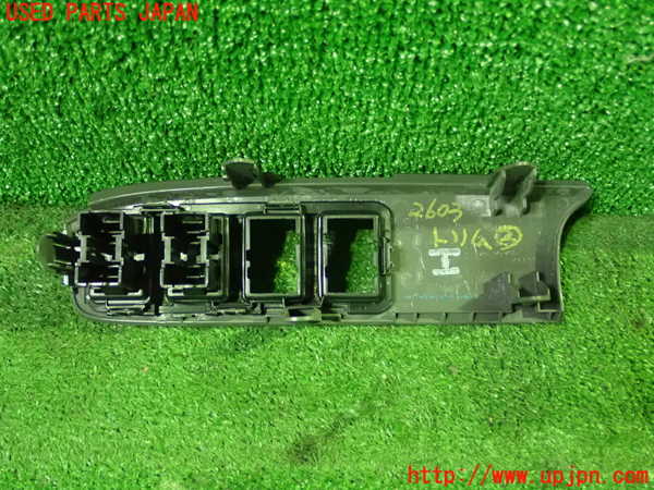 1UPJ-26037692]エスティマハイブリッド(AHR20W)内装トリム類2 中古_m0002.jpg