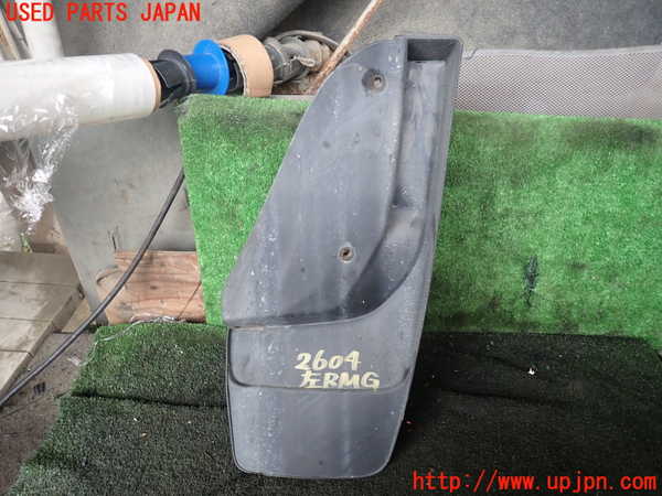5UPJ-26041456]ハイラックスサーフ(RZN185W)左リアマッドガード(泥除け) 中古_m0001.jpg