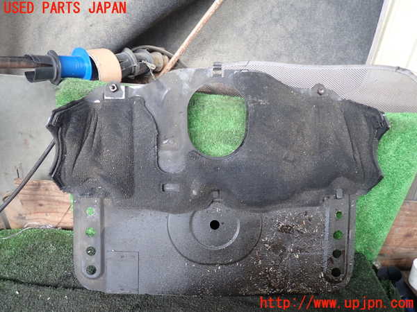 5UPJ-26042170]ハイラックスサーフ(RZN185W)エンジンアンダーカバー 中古_m0002.jpg