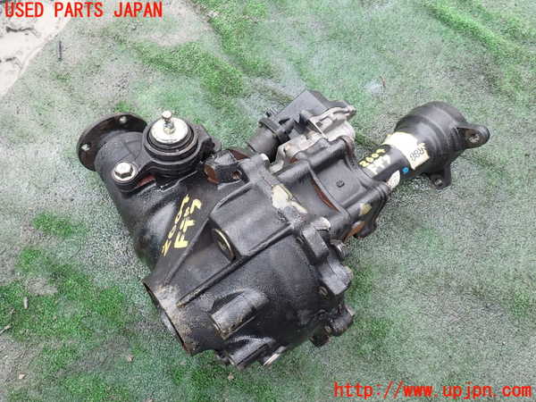 5UPJ-26044350]ハイラックスサーフ(RZN185W)フロントデフ 中古_m0001.jpg