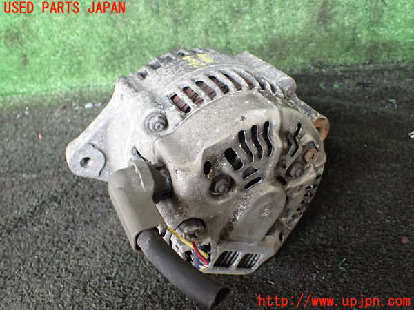 5UPJ-26046015]ハイラックスサーフ(RZN185W)オルタネーター(ダイナモ) 中古_m0002.jpg