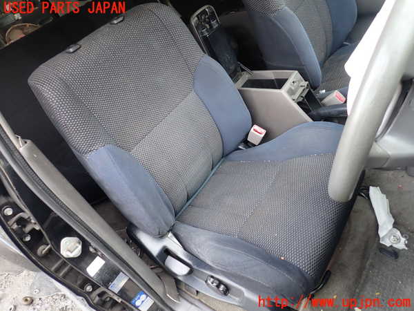 5UPJ-26047035]ハイラックスサーフ(RZN185W)運転席シート 中古_m0001.jpg