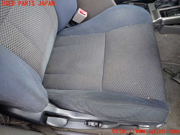 5UPJ-26047035]ハイラックスサーフ(RZN185W)運転席シート 中古_m0003.jpg