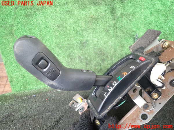 5UPJ-26047555]ハイラックスサーフ(RZN185W)ATシフトレバー 中古_m0002.jpg