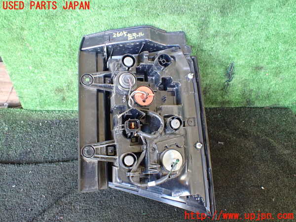 1UPJ-26051536]デリカD：5(CV1W)左テールランプ 中古_m0002.jpg