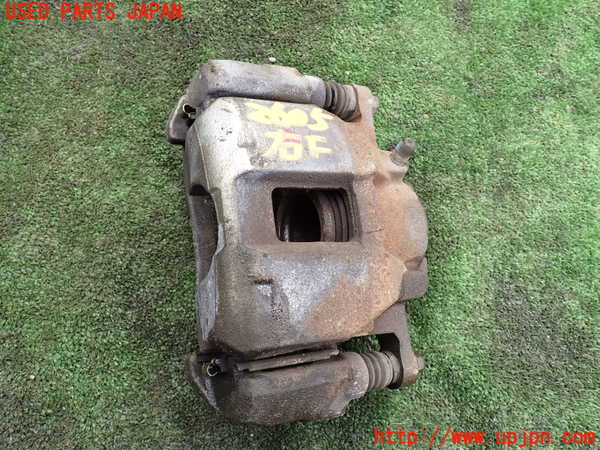 1UPJ-26054080]デリカD：5(CV1W)右フロントキャリパー 中古_m0001.jpg