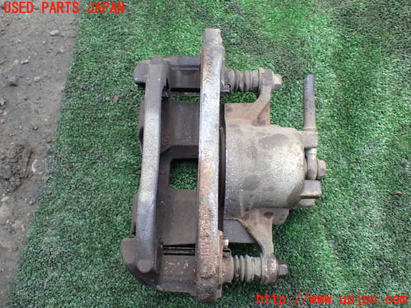 1UPJ-26054085]デリカD：5(CV1W)左フロントキャリパー 中古_m0002.jpg