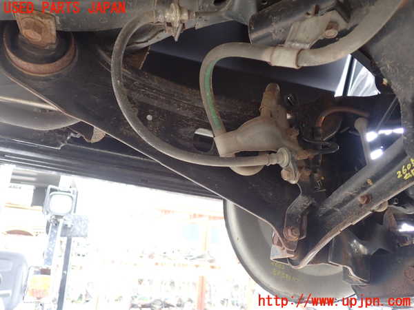 1UPJ-26054300]デリカD：5(CV1W)右リアナックルハブ 中古_m0001.jpg