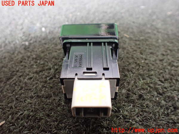 1UPJ-26056290]デリカD：5(CV1W)ハザードスイッチ 中古_m0002.jpg