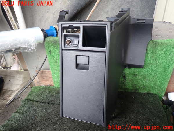 1UPJ-26057549]デリカD：5(CV1W)コンソール 中古_m0001.jpg