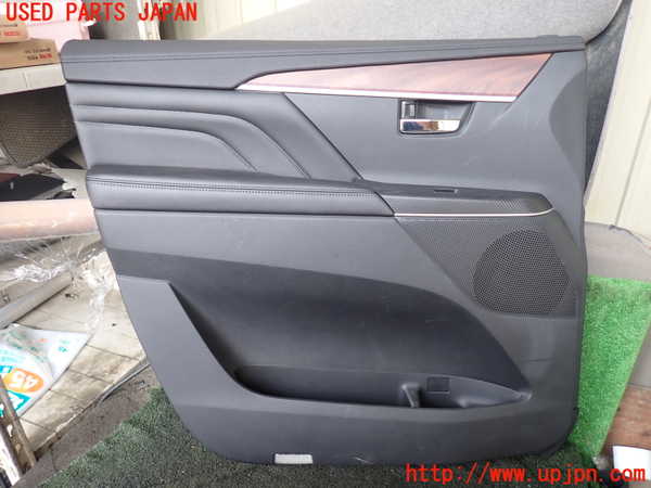 1UPJ-26051264]デリカD：5(CV1W)左前ドア内張り 中古_m0001.jpg