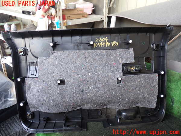 1UPJ-26051578]デリカD：5(CV1W)バックドア内張り 中古_m0004.jpg