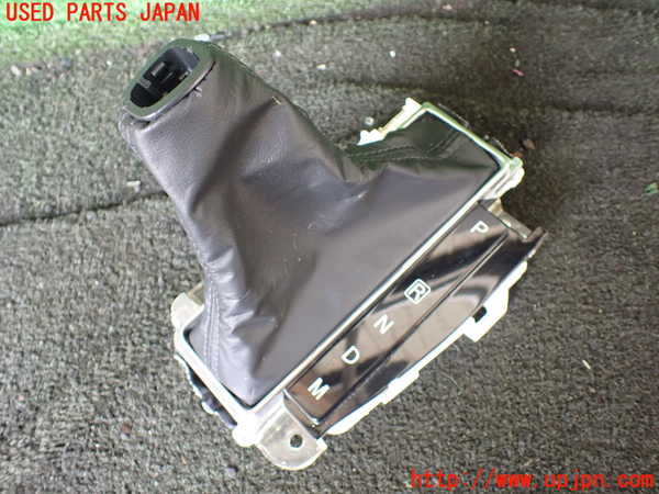 1UPJ-26057575]デリカD：5(CV1W)シフトブーツ 中古_m0001.jpg