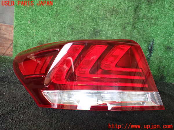 5UPJ-26061536]レクサス・LS460(USF40)左テールランプ 中古_m0001.jpg