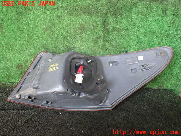 5UPJ-26061536]レクサス・LS460(USF40)左テールランプ 中古_m0002.jpg
