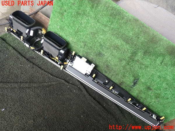 1UPJ-26067526]レクサス・LS460(USF40)エアコン吹き出し口1（真中） 中古_m0003.jpg