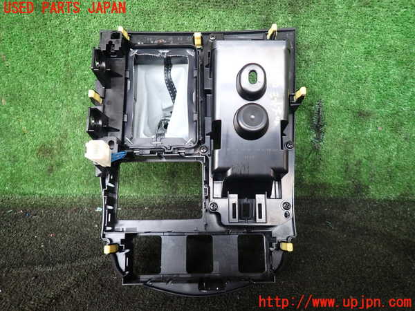 1UPJ-26067575]レクサス・LS460(USF40)シフトブーツ 中古_m0003.jpg