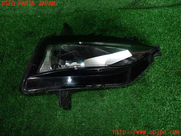 2UPJ-26071180]VW ゴルフ ヴァリアント(AUDFG)右フォグ 中古_m0001.jpg