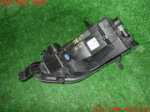 2UPJ-26071180]VW ゴルフ ヴァリアント(AUDFG)右フォグ 中古_m0002.jpg