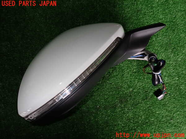 2UPJ-26071210]VW ゴルフ ヴァリアント(AUDFG)右ドアミラー 中古_m0001.jpg