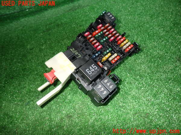 2UPJ-26076741]VW ゴルフ ヴァリアント(AUDFG)ヒューズボックス1 中古_m0001.jpg